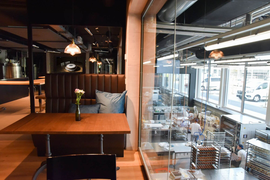 Frühstück oder Brunch in der Confiserie-Café Speck Backstube Göbli in Zug