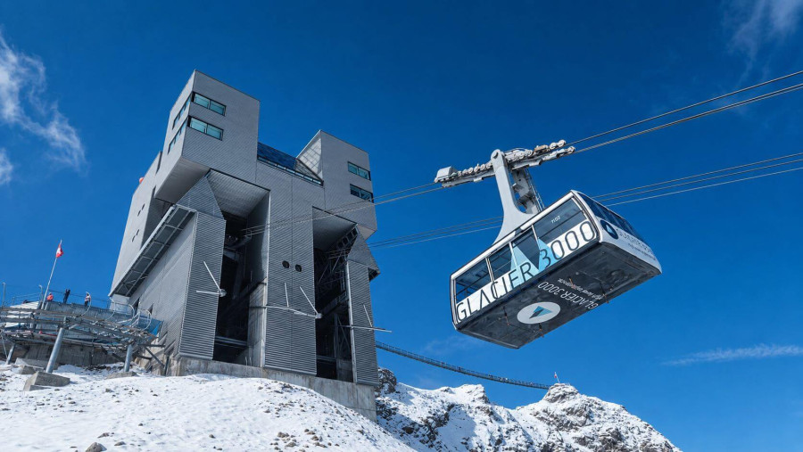 Glacier 3000 Peak Brunch im Restaurant Le 3 bei der Bergstation Scex Rouge