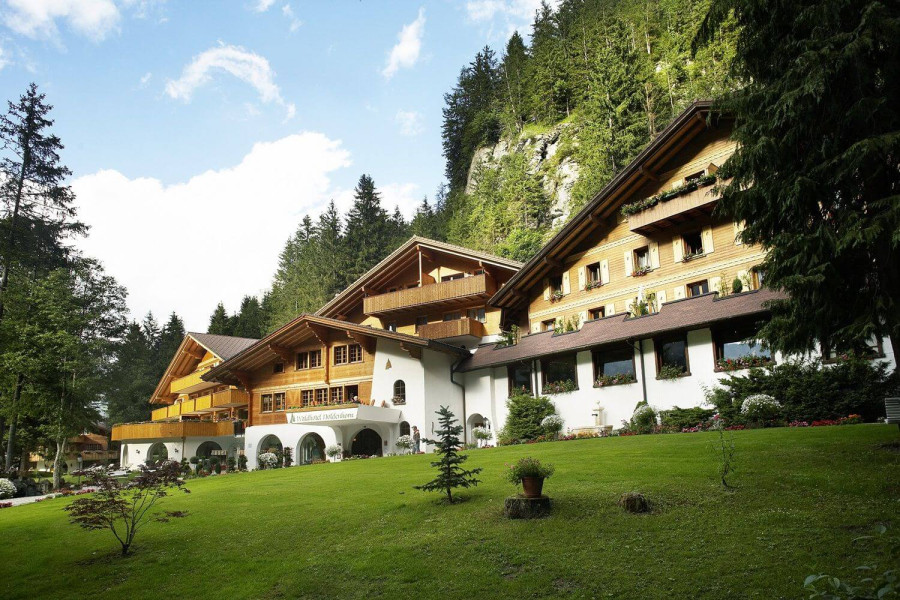 Frühstück und Spa im Waldhotel Doldenhorn in Kandersteg